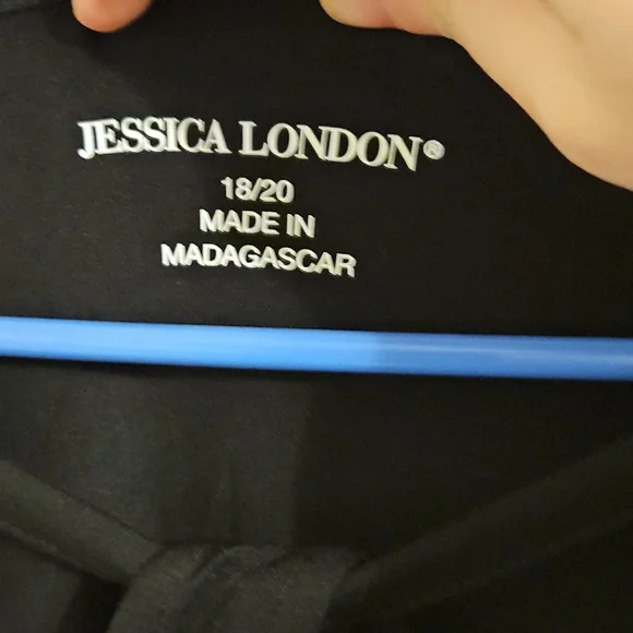 Jessica London Black Short Sleeve Cut Out Neckline Tunic Top. Size 18/20. NWT - Picture 4 of 5